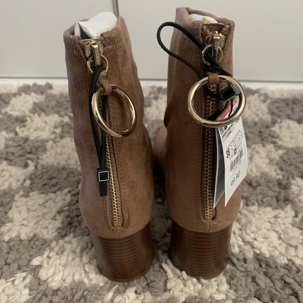 NWT Zara Suede Booties Wood Heel - Picture 8 of 10